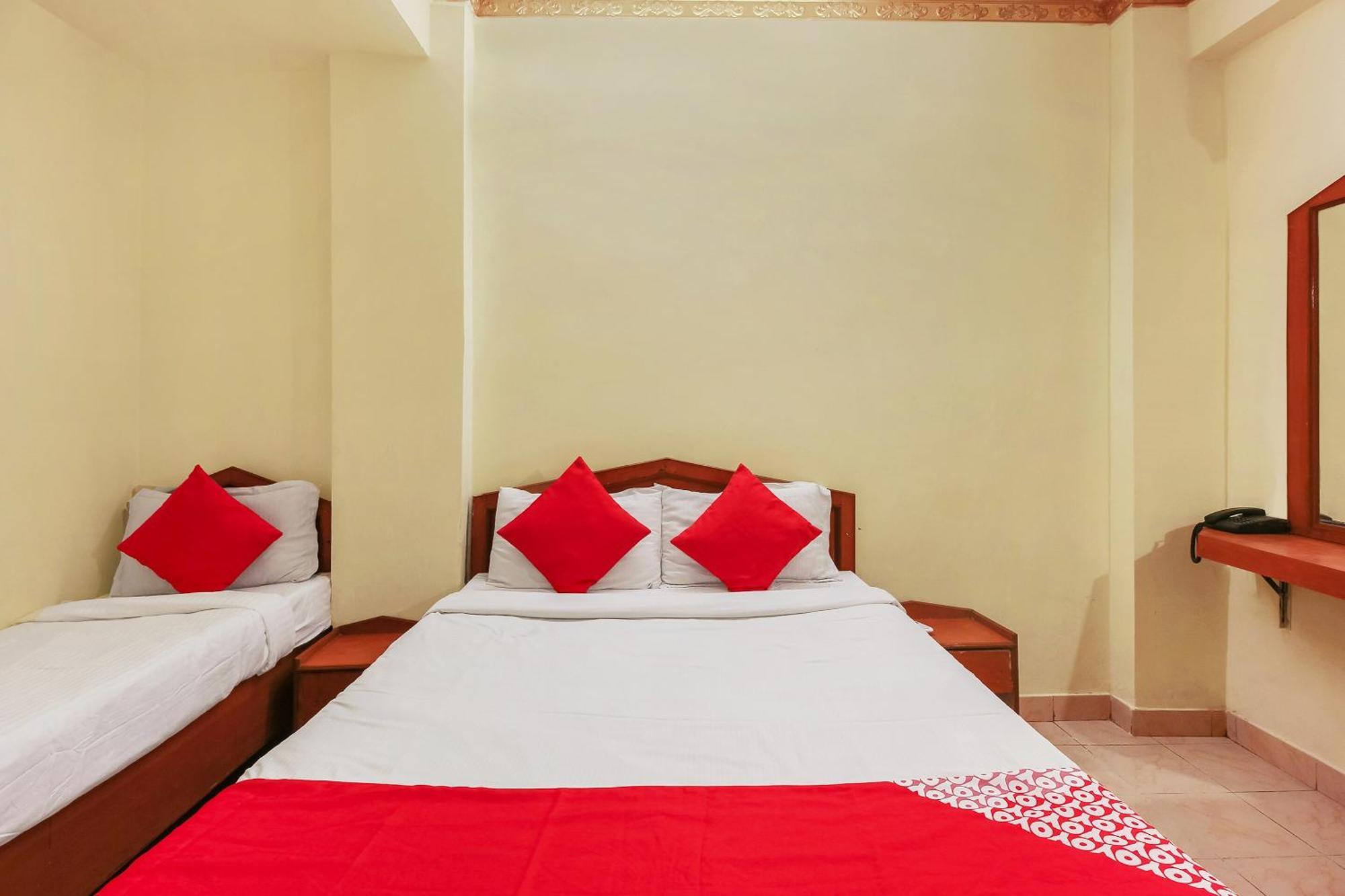 Hotel O Prince Residency Lālāguda エクステリア 写真